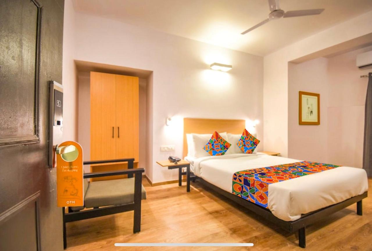 Fabhotel Heera Holiday Inn - Nr Eden Garden Stadium Kalkutta Exterior foto