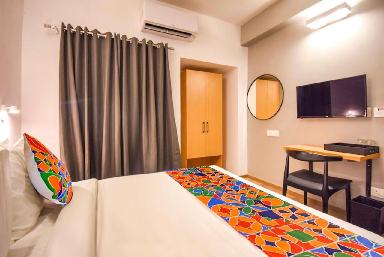 Fabhotel Heera Holiday Inn - Nr Eden Garden Stadium Kalkutta Exterior foto